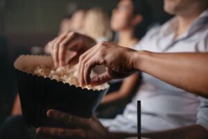 Boom di spettatori: il titolo che ha riempito le sale italiane in quattro giorni