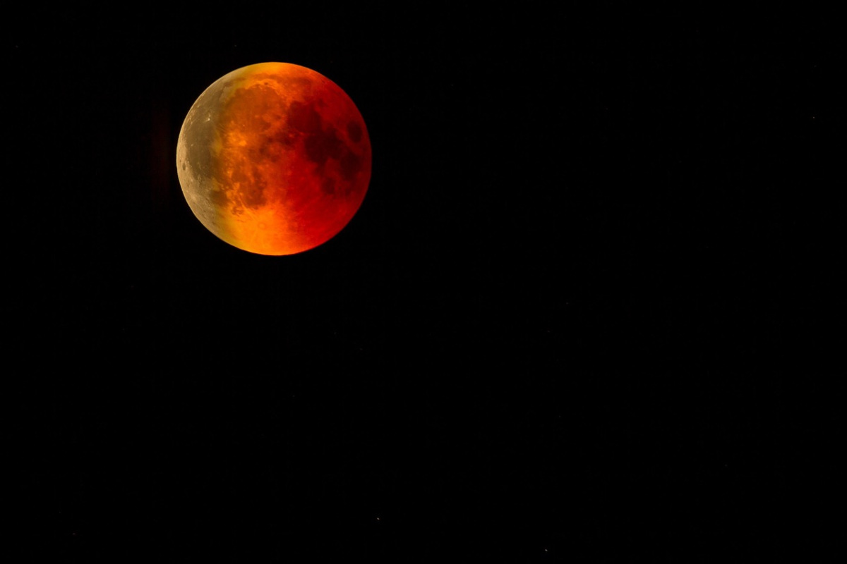 luna rossa